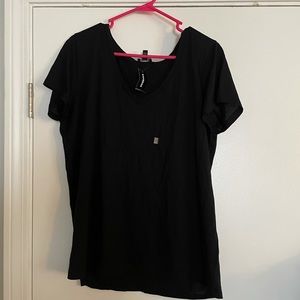 Women’s Xl tshirt